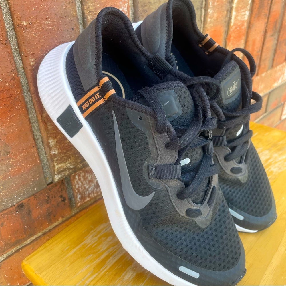 Nike Reposto Women’s tennis shoes